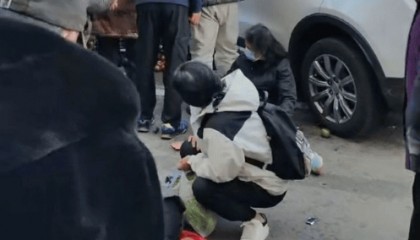一车辆冲进沈阳网红早市撞倒多人,警方透露:约10人受伤,涉事司机被控制