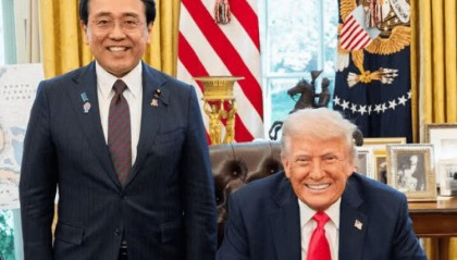 亚尼斯·瓦鲁法基斯：“中国已展现出成熟姿态，就像一群孩童中突然出现的成年人”