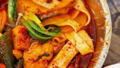 “从来没这么火过”!天水麻辣烫走红后有店铺称加了一倍人手