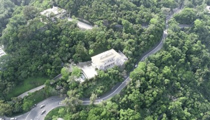 香港顶级豪宅“山顶道1号”发生命案,31岁菲佣在房内自尽;金庸夫妇曾居住11年,市价超5.6亿港元或成香港最贵凶宅