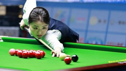 女子斯诺克世锦赛｜白雨露三年三进决赛 离卫冕一步之遥