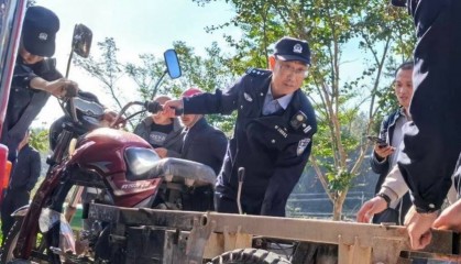 湖北宜昌:57岁民警主动奔赴大山深处的派出所