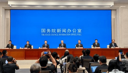 中国特色社会主义法律体系实现与时俱进、完善发展