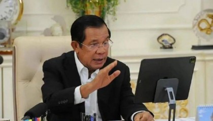 总理府已被围,佩通坦拒绝辞职,军方态度坚决,陆军司令作出决定