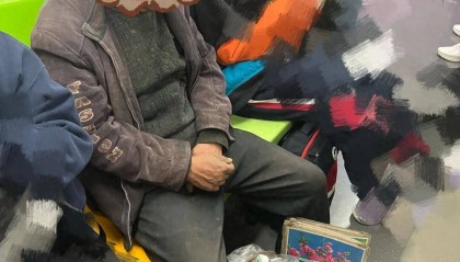 北京地铁,永远欢迎沾着泥巴的普通劳动者!