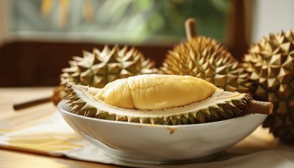 榴莲价格暴跌50%,有批发商平均一秒卖出三个榴莲