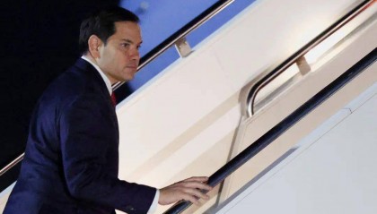 “砰”一声巨响,鲁比奥专机遭遇重大险情,两大原因令人细思极恐