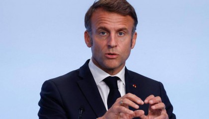 法国总统马克龙:欧洲必须参与乌克兰危机“解决方案”