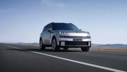 吉利汽车2025年上半年营收首破1500亿元,核心归母净利翻倍增长