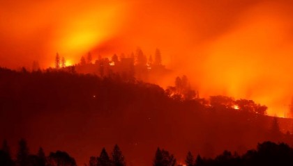 局势彻底失控!不到7天,15万人被迫撤离,学校停课公路关闭