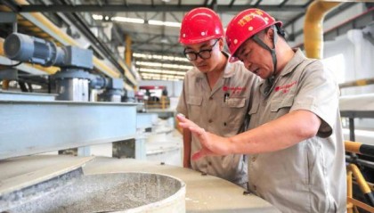 一大早被中方揭穿谎言,第三名美高官紧急下场:不一定对华加税