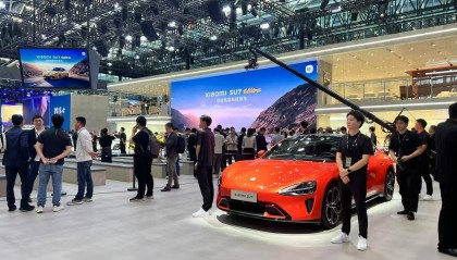 SU7爆燃致3人死亡,小米公布行车数据!疑似遇难者家属:小米未与其联系