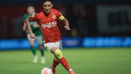 记者:韦世豪本来至少分期付款的钱还有点小可能拿到,现在零可能