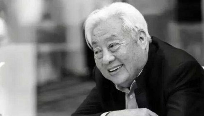 演员六小龄童、闫妮发文悼念!“他是我们的偶像”