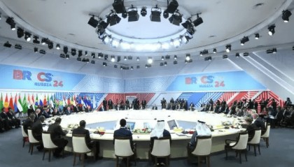 承认低估中国了?赶在拜登下台前,日本做出选择,火速倒向中方?