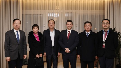 外交部副部长邓励,履新职