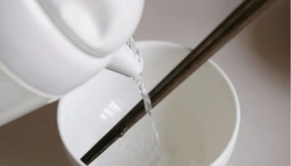 开水烫碗让你恶心?小心被流量烫到