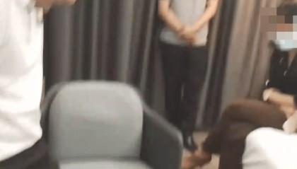 广东茂名高三女生从教学楼跳下,家属称留有遗书,学校:正在协商