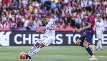 姆巴佩金靴又悬了?巴萨老妖刀莱万磨刀霍霍,3球逆袭不是梦!