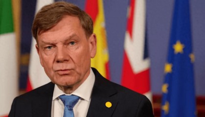 德国外长敦促中方,对俄乌冲突“负责”,王毅外长8字回应意味深长!