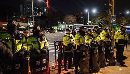 持续更新|韩国国会:即日起全面禁止国防部职员和警察出入国会