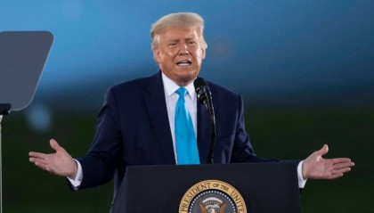 不出所料!特朗普对华态度大变,马斯克看破真相,中国实力很强大!