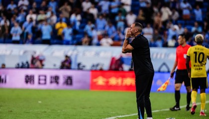 上任不到3个月!新鹏城官宣穆尼奥斯下课 陈涛任代理主帅