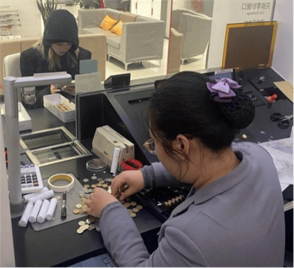 招商银行南京分行：抵制拒收人民币行为 维护现金支付环境