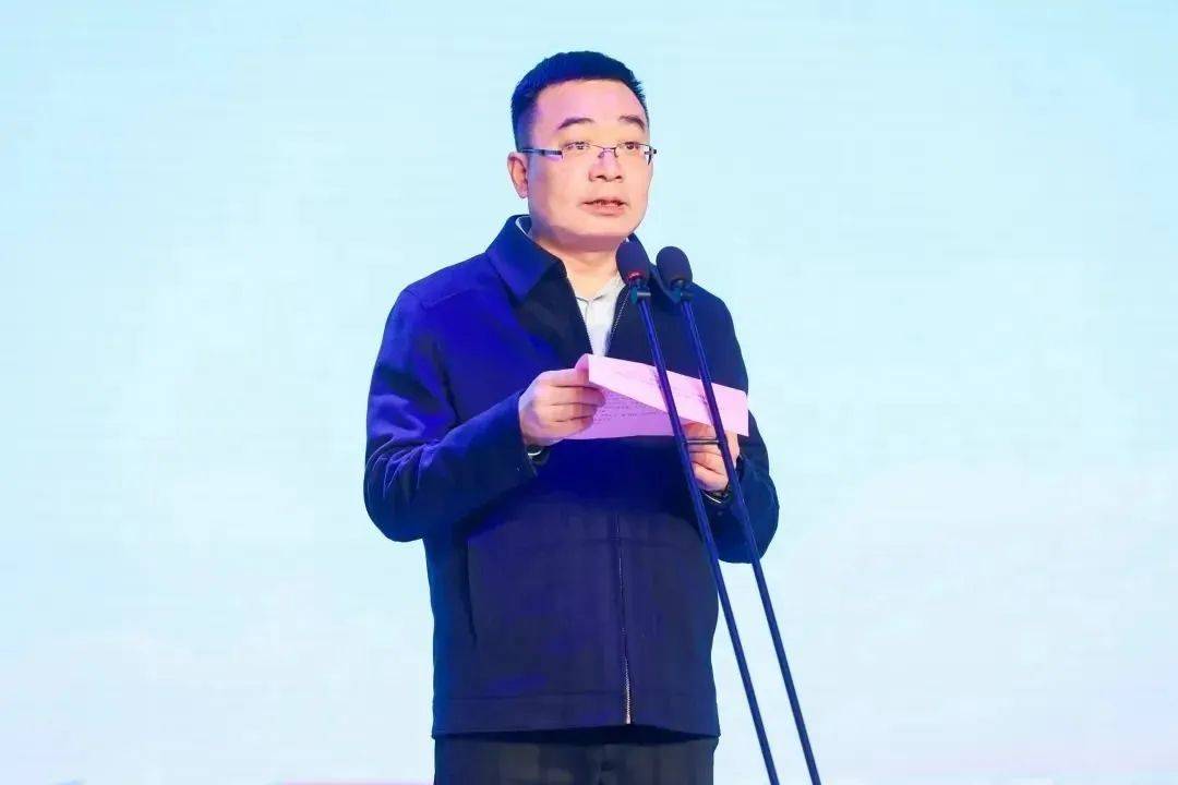 正式发文!轨道交通集团原董事长被免职