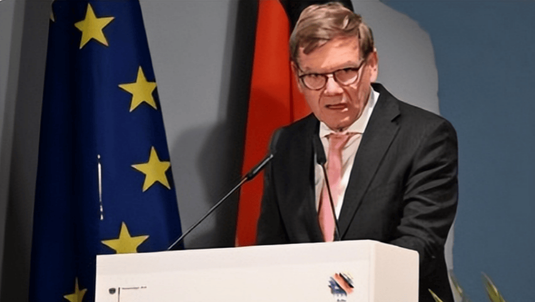 3天后,德国外长又反悔了,想跟中方尽快通话,重新安排访华行程