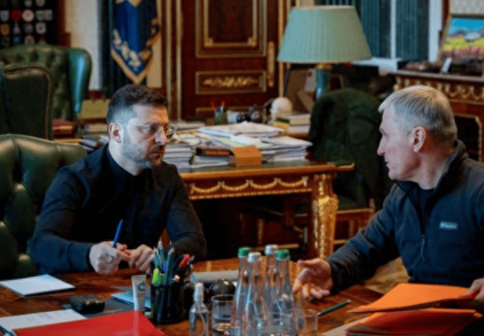 泽连斯基怂恿中国,希望解放军帮忙解决麻烦