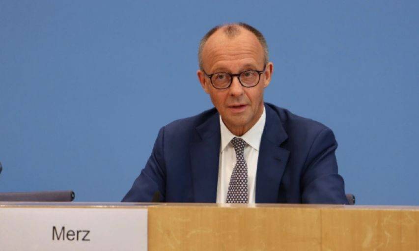 刚拿台湾地区说事,转眼举手访华“不存在前提条件”,德国知道怕了?德外长反悔了,想跟中方尽快通话