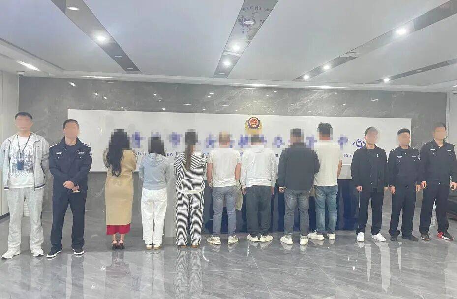 突击清查！KTV包厢内四男三女被控制